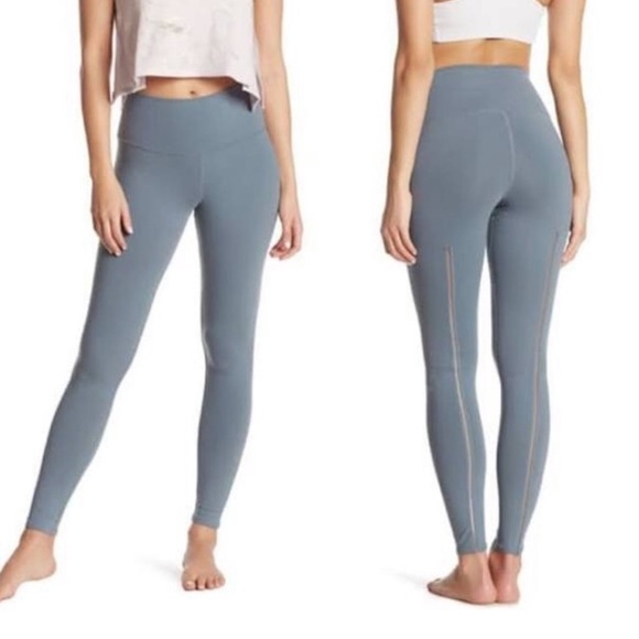Alo Yoga High Rise Dash Leggings Light Grey Size XS - Picture 9 of 9